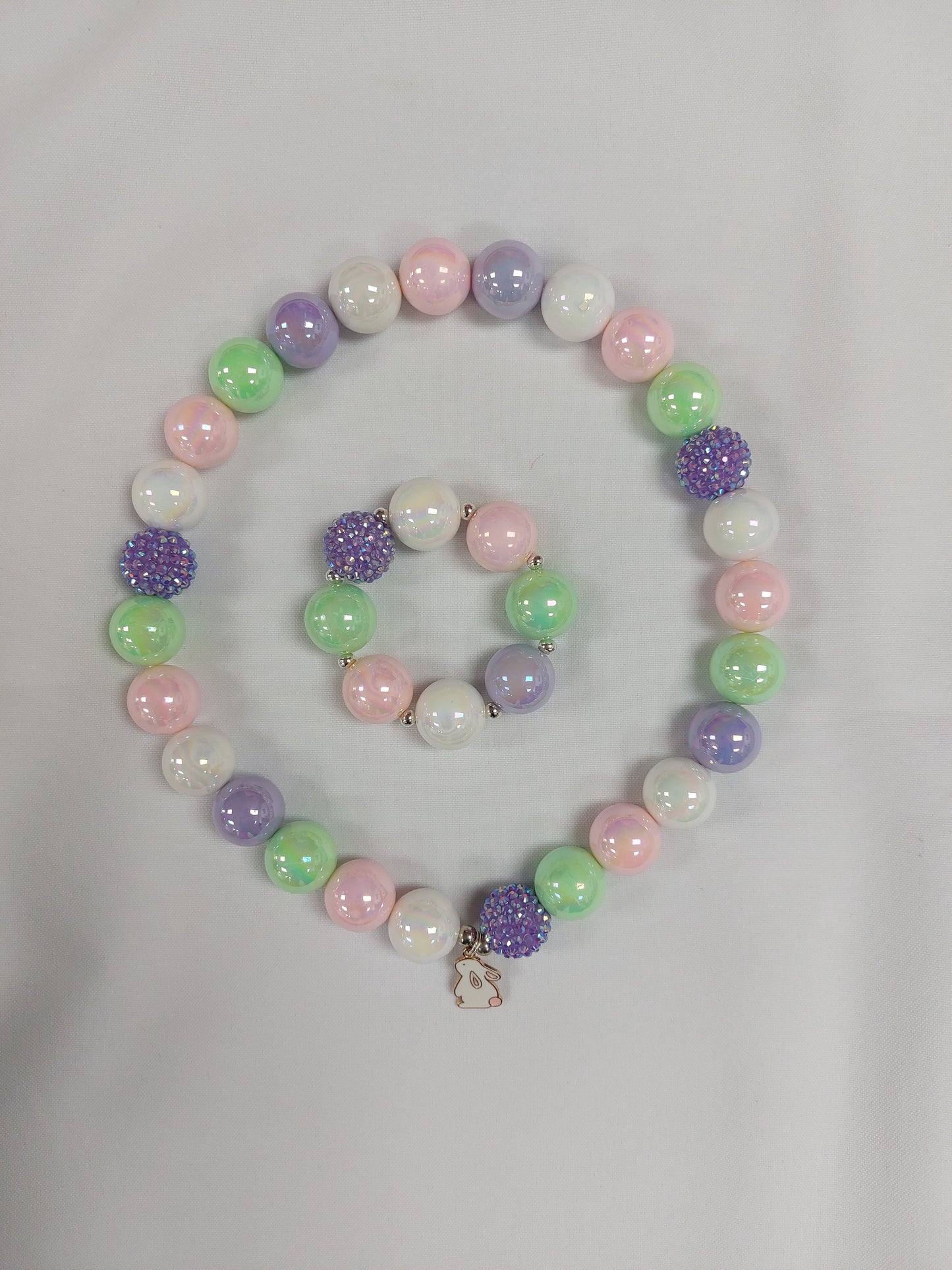 Necklace and bracelet set