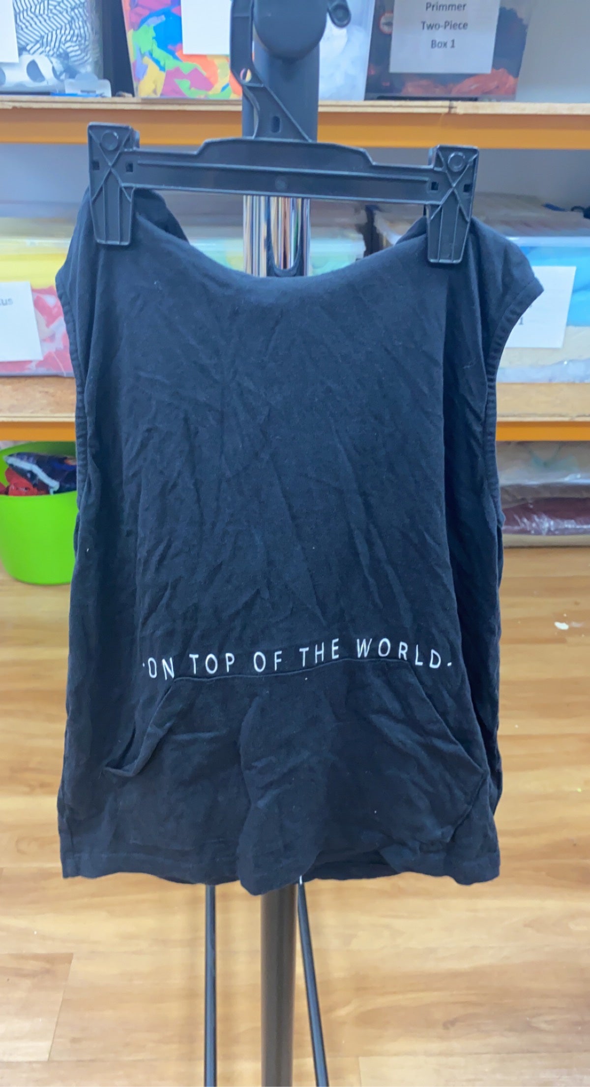 Black Singlet "On top of the World" Top
