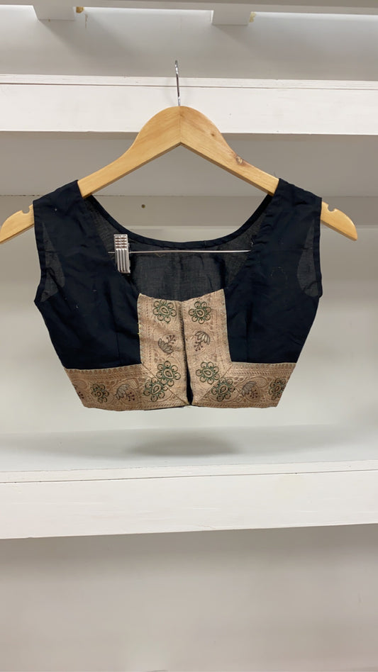 Black Arabian Crop Top